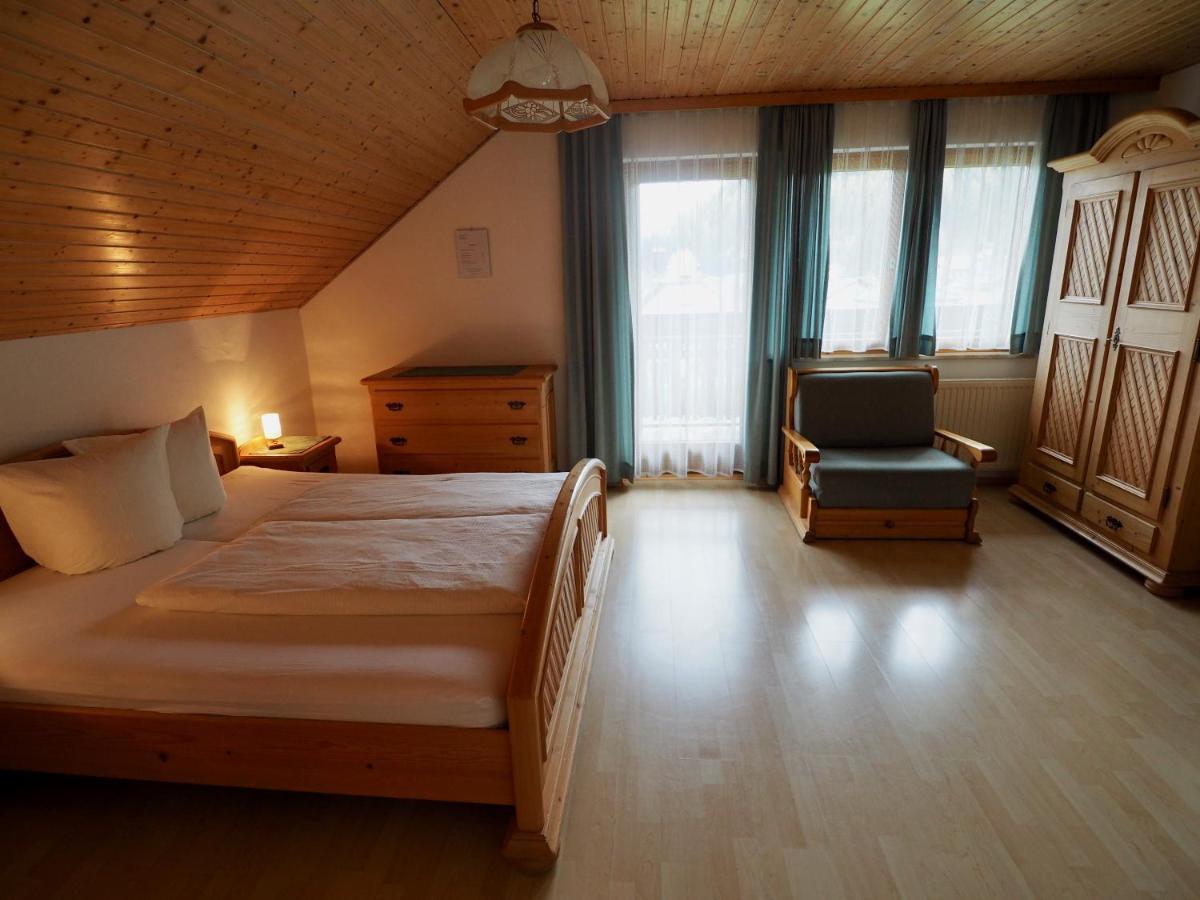 Gasthof Zum Gruenen Specht Oberzeiring Buitenkant foto
