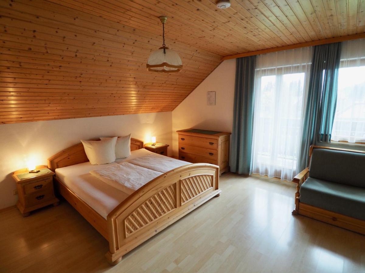 Gasthof Zum Gruenen Specht Oberzeiring Buitenkant foto